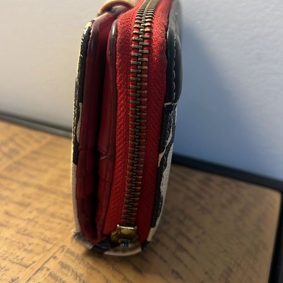 TOUS Organizer Zippy Wallet | Leather - Picture 4 of 11